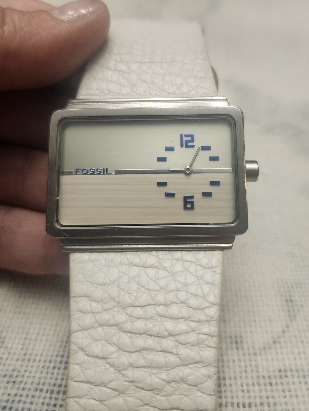 Vintage Fossil Tempe White Leather Rectangular Watch JR-9445 EUC New Battery
